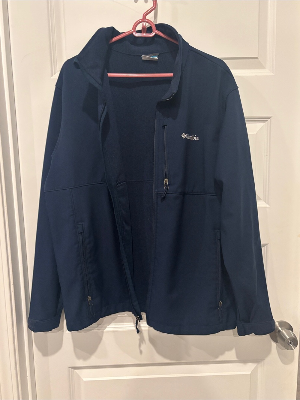 Columbia Navy Blue Softshell Jacket with Zip Pockets